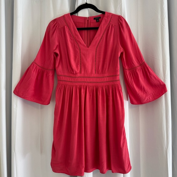 Ann Taylor Dresses & Skirts - Ann Taylor Coral Fit & Flare Dress Bell Sleeve Eyelet Women’s 2P